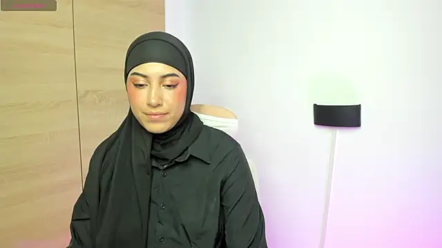 LAY LA  online show from February 2026 10:41:02 PM