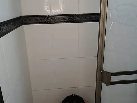 thomass1018 online show from April 2026 09:39:33 PM