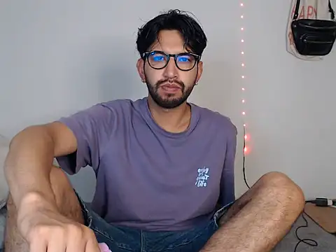 thomass1018 online show from June 2026 03:31:01 AM