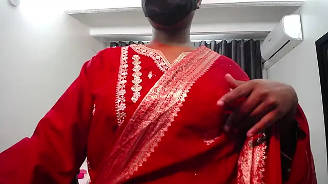 Snapshot of kavya_suri_ chatting on February 2026 03:19:02 PM kavya suri online show from February 2026 03:19:02 PM