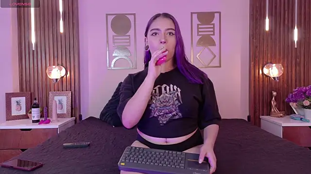 Hanna-Winchester online show from April 2026 08:25:02 PM