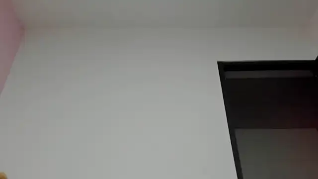 cristalayyy online show from April 2026 11:06:01 PM