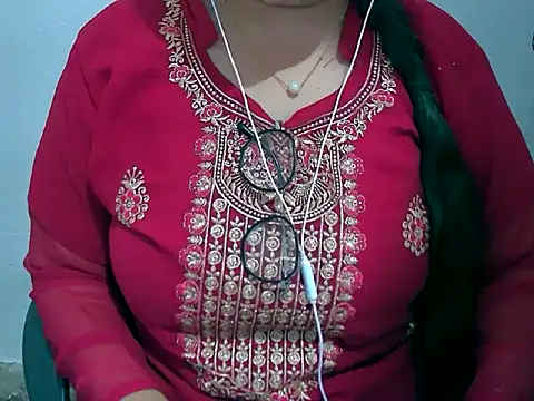 Cute Aliyaa online show from March 2026 09:35:01 AM