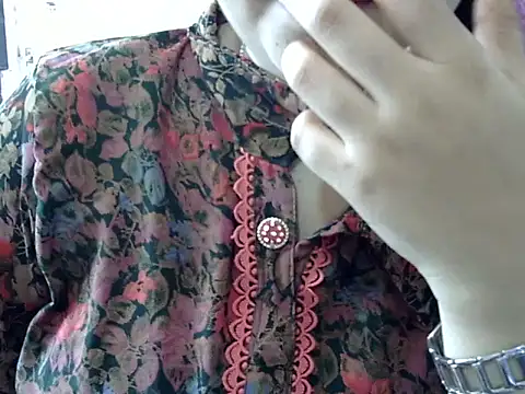 Cute Aliyaa online show from April 2026 09:13:01 AM