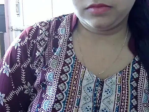 Snapshot of Cute_Aliyaa chatting on April 2026 09:22:02 AM Cute Aliyaa online show from April 2026 09:22:02 AM