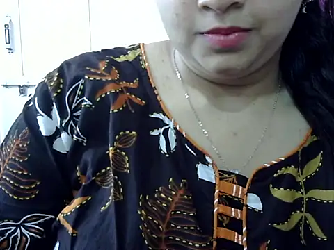 Snapshot of Cute_Aliyaa chatting on April 2026 10:18:01 AM Cute Aliyaa online show from April 2026 10:18:01 AM