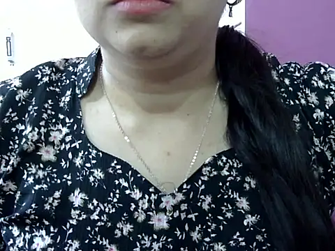 Snapshot of Cute_Aliyaa chatting on April 2026 11:46:02 AM Cute Aliyaa online show from April 2026 11:46:02 AM