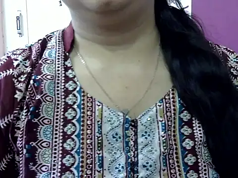 Snapshot of Cute_Aliyaa chatting on May 2026 09:47:01 AM Cute Aliyaa online show from May 2026 09:47:01 AM