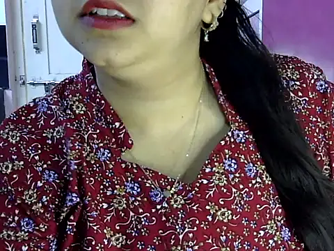 Snapshot of Cute_Aliyaa chatting on May 2026 10:10:01 AM Cute Aliyaa online show from May 2026 10:10:01 AM