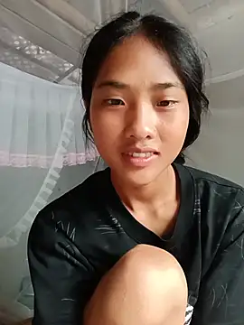 Snapshot of Hoa-tuylip chatting on July 2026 02:05:17 AM Hoa-tuylip online show from July 2026 02:05:17 AM