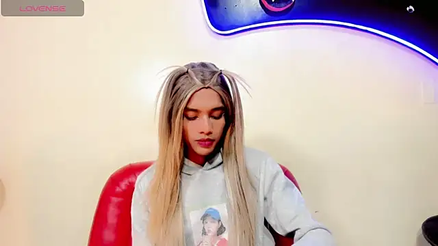 Samantha Ortega  online show from April 2026 10:38:02 AM