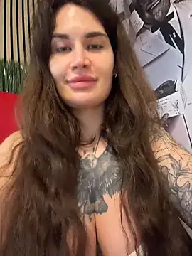 Snapshot of TattooGirlAlia chatting on April 2026 07:06:01 AM TattooGirlAlia online show from April 2026 07:06:01 AM