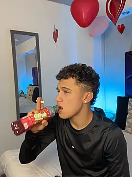 Dominik Souza online show from March 2026 07:54:01 PM