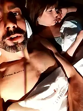 MrMrsLiss online show from February 2026 07:43:01 PM