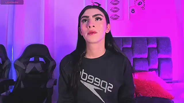 Isabella Moon9 online show from April 2026 12:37:01 PM