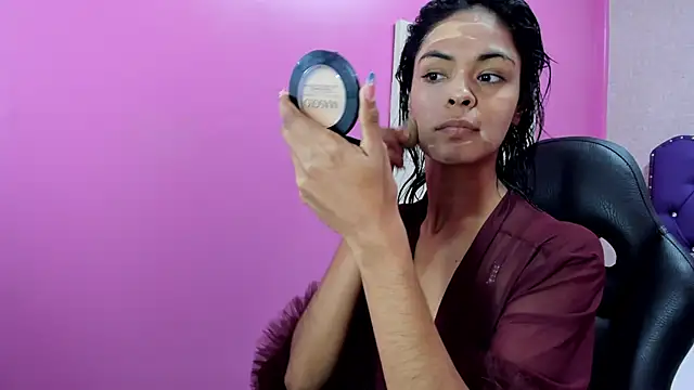 Tiara Latina online show from February 2026 11:41:02 PM