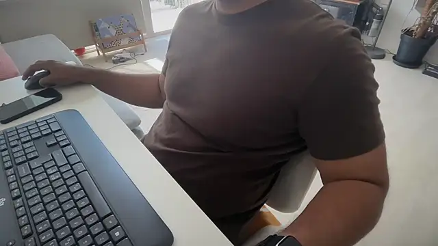 justonce2 online show from April 2026 10:02:01 AM