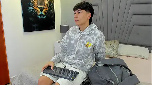 Raphael Nyon online show from February 2026 11:31:02 AM