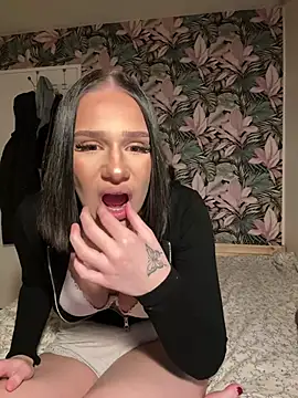 leannabbyy online show from February 2026 10:35:02 PM