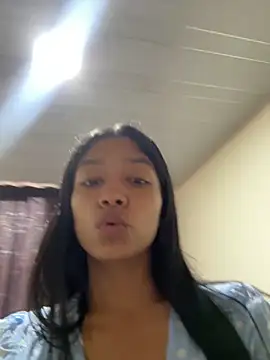 Snapshot of Vinaaly_ chatting on June 2026 10:37:01 PM Vinaaly online show from June 2026 10:37:01 PM