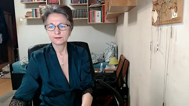 katemodel online show from September 2025 05:53:01 AM