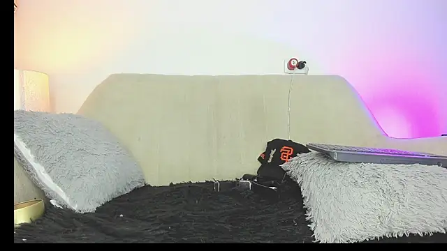 drakomilck1 online show from February 2026 06:09:01 PM