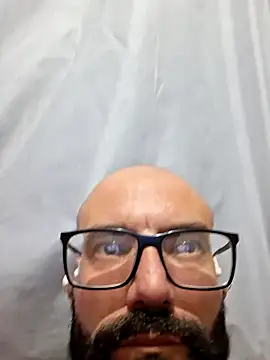 Snapshot of Robsonitj90 chatting on May 2026 09:21:01 PM Robsonitj90 online show from May 2026 09:21:01 PM