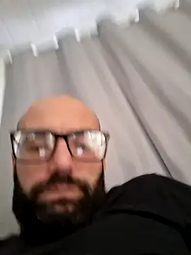 Snapshot of Robsonitj90 chatting on June 2026 06:12:01 PM Robsonitj90 online show from June 2026 06:12:01 PM