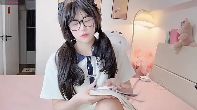 Luminous4173 online show from May 2026 08:44:01 AM