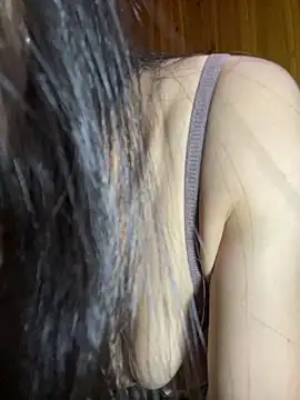 uyensexy online show from April 2026 12:57:01 AM