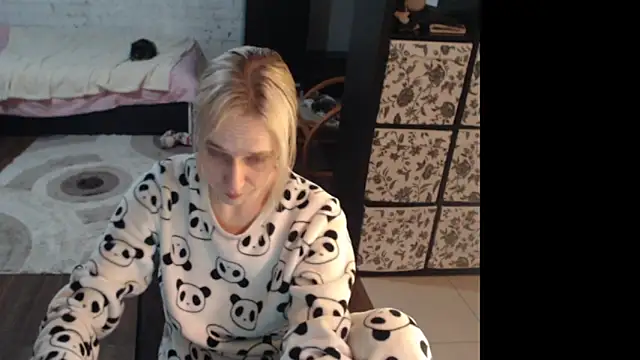 Your guilty pleasure1 online show from February 2026 10:50:01 PM