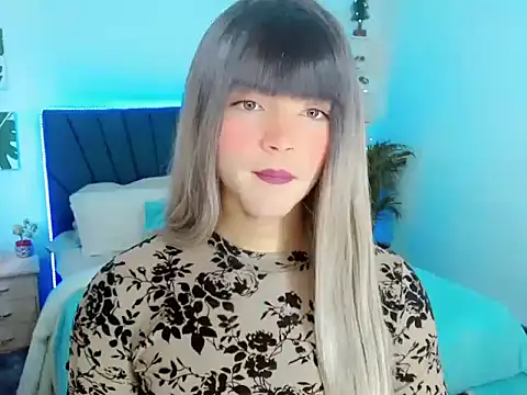 ZoeSchmmit online show from July 2026 05:00:02 PM
