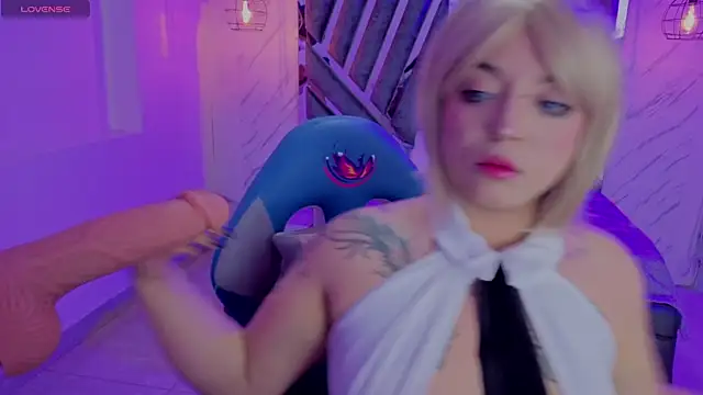 Snapshot of _Vermell_ chatting on February 2026 08:03:02 PM Vermell online show from February 2026 08:03:02 PM