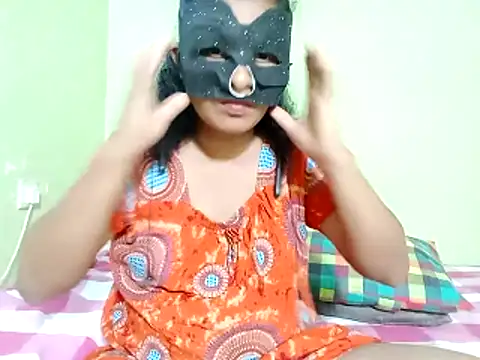 ShaniNsula2026 online show from April 2026 05:21:02 PM