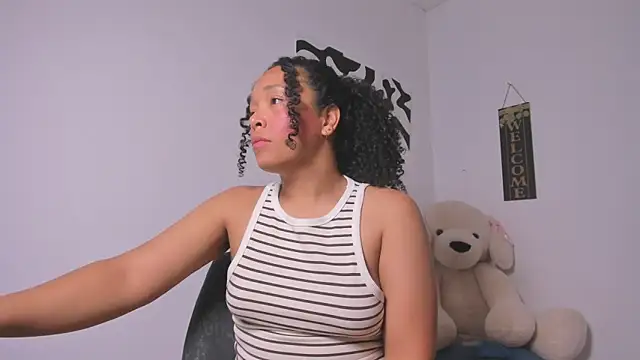 Nia13 online show from April 2026 03:43:01 AM