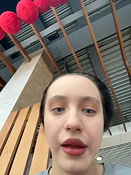 MiaTee online show from February 2026 04:05:02 AM