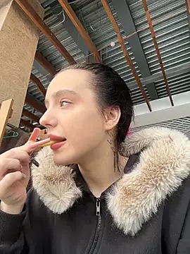 MiaTee online show from March 2026 04:18:02 AM