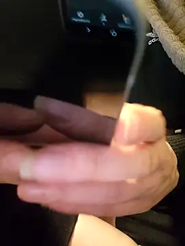 Isa363636 online show from April 2026 07:05:02 PM