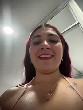 Nahomy Benett online show from February 2026 11:27:02 AM