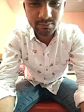 Snapshot of Darkintrovert chatting on February 2026 09:28:01 AM Darkintrovert online show from February 2026 09:28:01 AM