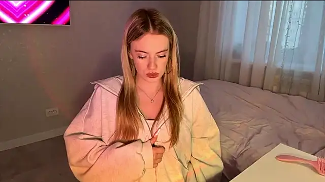 Between Eeys online show from March 2026 03:07:02 PM