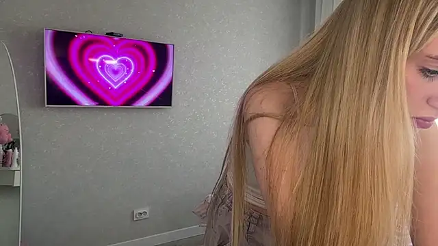 Between Eeys online show from June 2026 03:49:02 PM