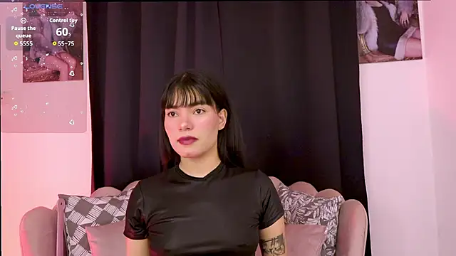 dakotacollins  online show from April 2026 01:50:01 AM