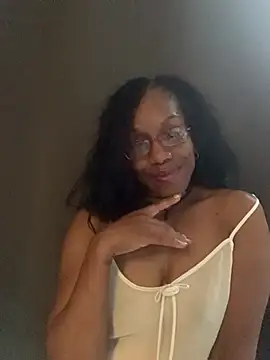 Snapshot of NatalieGainer_goodies chatting on May 2026 12:07:02 AM NatalieGainer goodies online show from May 2026 12:07:02 AM