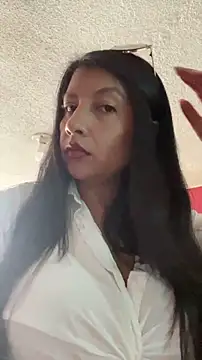 Bamby08 online show from April 2026 07:49:01 PM