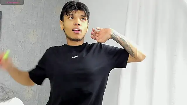 Alejandroo Montenegro online show from April 2026 05:48:01 PM