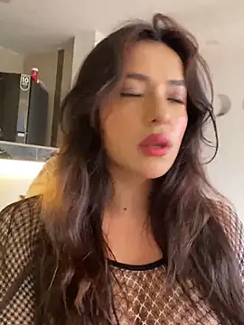 foxxy lover online show from April 2026 06:05:02 PM