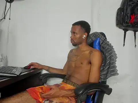 Snapshot of Kofi_exotic_2 chatting on May 2026 06:48:02 PM Kofi exotic 2 online show from May 2026 06:48:02 PM