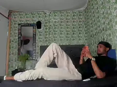Snapshot of Kofi_exotic_2 chatting on May 2026 12:05:01 AM Kofi exotic 2 online show from May 2026 12:05:01 AM