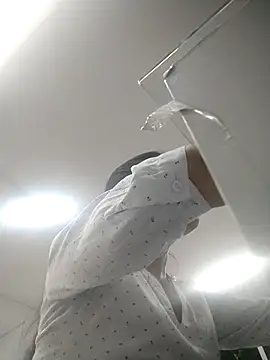 EvaMiranda online show from April 2026 09:37:01 PM